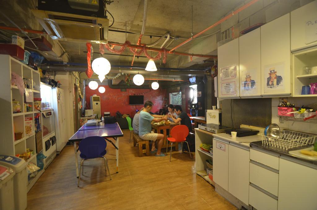 Kimchee Sinchon Guesthouse Seul Esterno foto